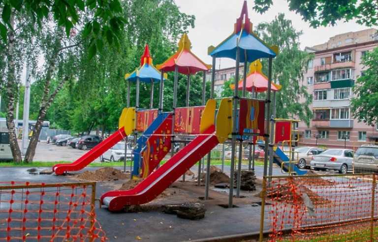 Новую детскую площадку открыли в Рузе в День округа