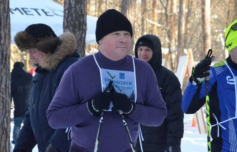 Около 100 человек приняли участие в открытых соревнованиях по лыжным гонкам «Жуковский праздник лыж» среди непрофессиональных спортсменов-любителей