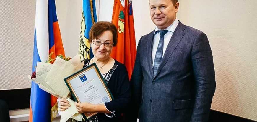 Глава города Юрий Прохоров поздравил сотрудников жуковского радио с 60-летием местного радиовещания