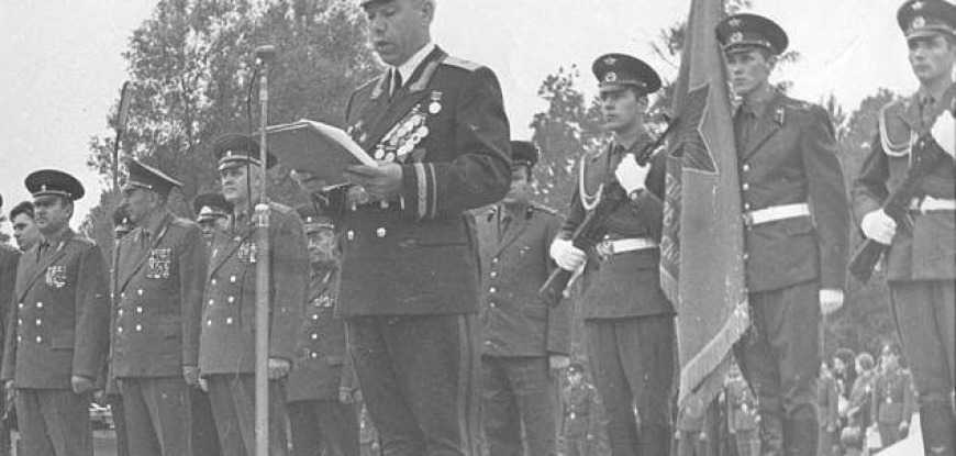 Новиков Василий Петрович - генерал-полковник, видный политработник советских Вооружённых Сил, участник Великой Отечественной войны.