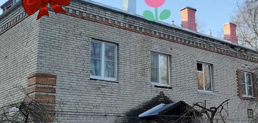 На улице Ломоносова появился дом с розовыми трубами. Вернее дом был давным-давно, а вот трубы поменяли цвет около месяца назад.