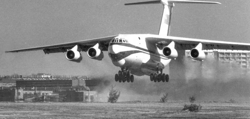 Ил-76 отмечает золотой юбилей - пятьдесят лет назад, 25 марта 1971 года, с аэродрома на Ходынском поле в Москве он впервые поднялся в воздух