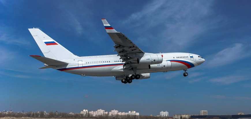 Серийный самолет Ил-96-300, построенный на Воронежском авиационном заводе, 9 апреля совершил первый полет