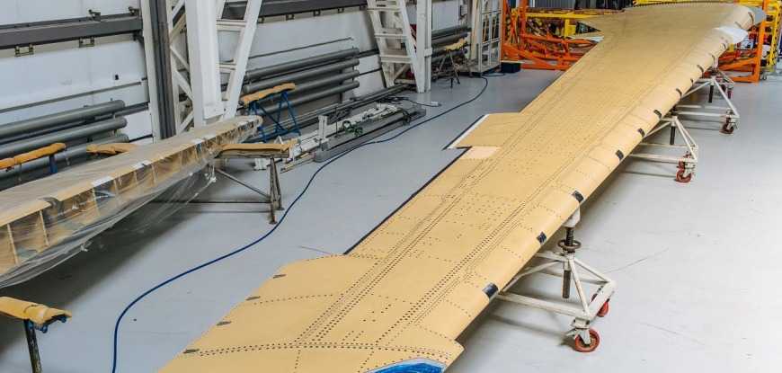Консоль крыла самолёта МС-21-300, изготовленная из российских композиционных материалов, доставлена на завод корпорации «Иркут»
