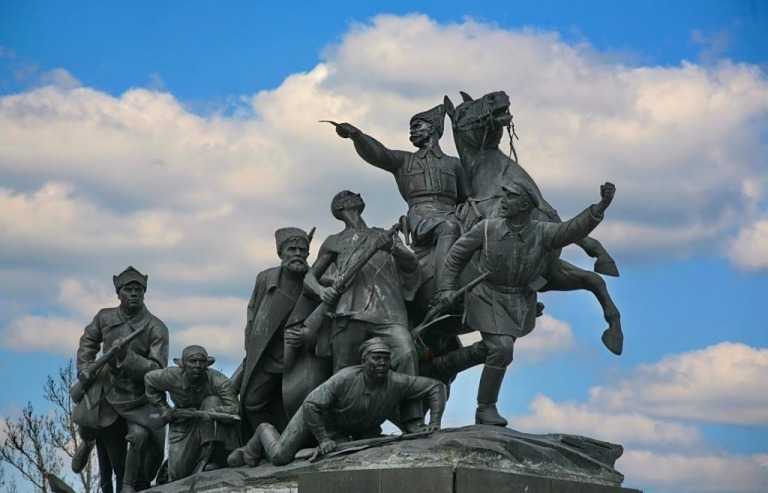 Василий Чапаев — народный Герой, легендарный комдив Гражданской войны
