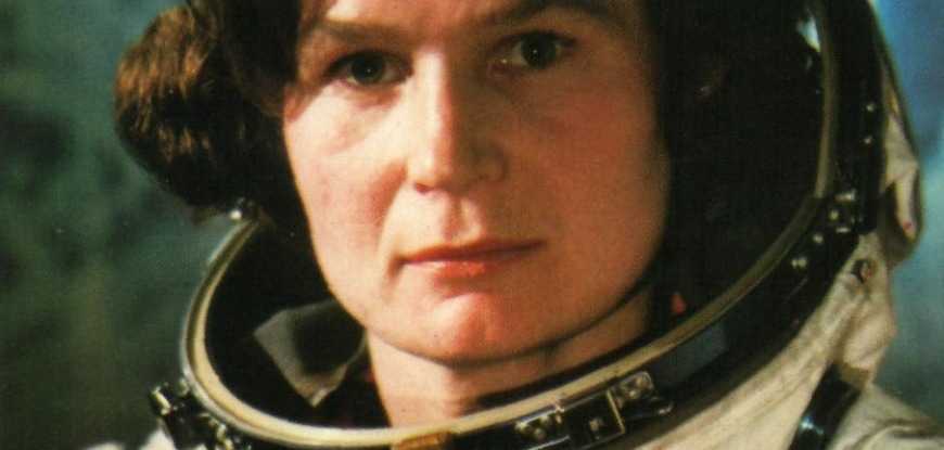 Валентина Терешкова советский космонавт, первая в мире женщина-космонавт, российский политик