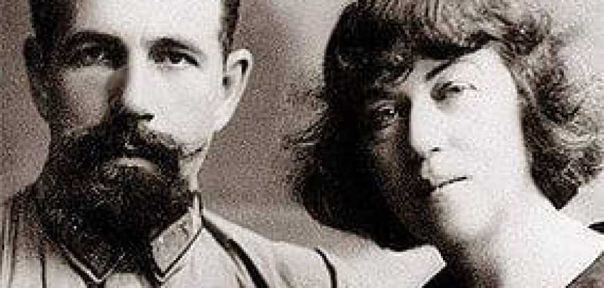 Интересная и очень важная дата в истории: 25 марта 1918 года в РСФСР был заключен первый гражданский брак. Им сочетались народный комиссар общественного презрения Александра Коллонтай и революционер Павел Дыбенко.